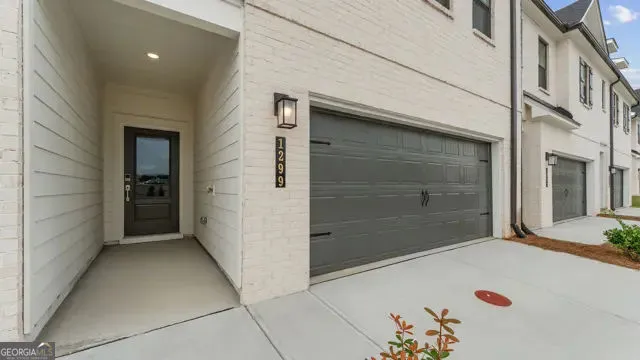 1299 Farmers LOOP Austell, GA 30106