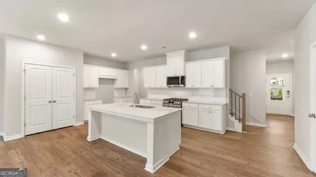1299 Farmers LOOP Austell, GA 30106