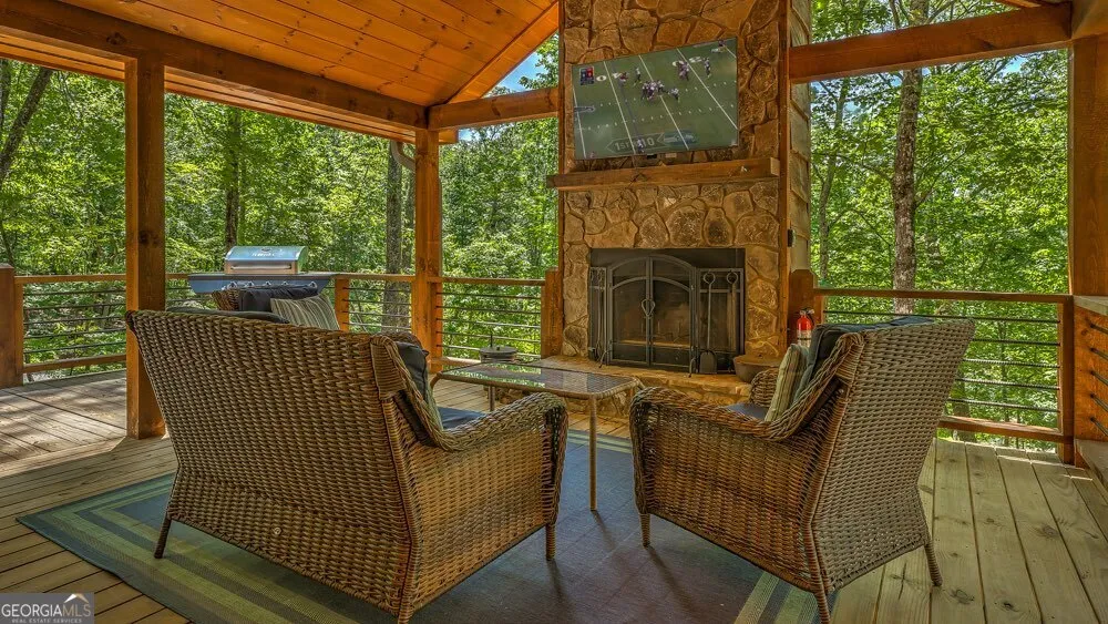 149 Heritage DR Mineral Bluff, GA 30559