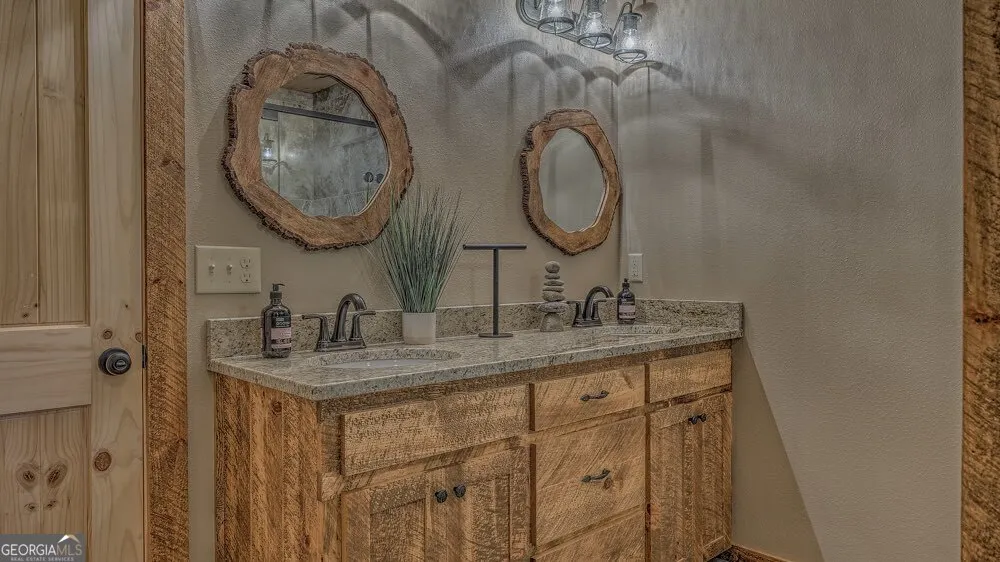 149 Heritage DR Mineral Bluff, GA 30559