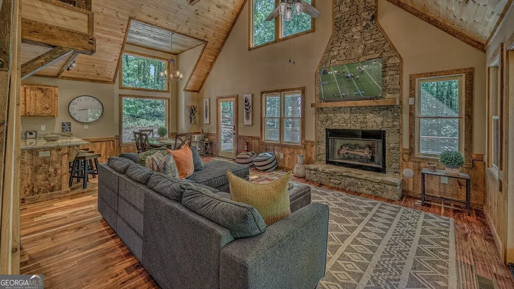 149 Heritage DR Mineral Bluff, GA 30559