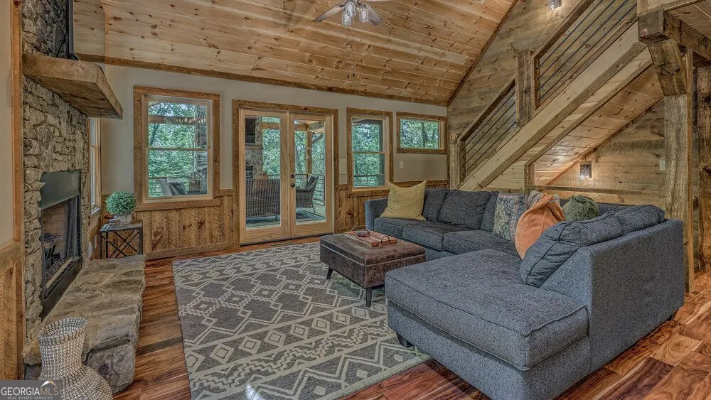 149 Heritage DR Mineral Bluff, GA 30559