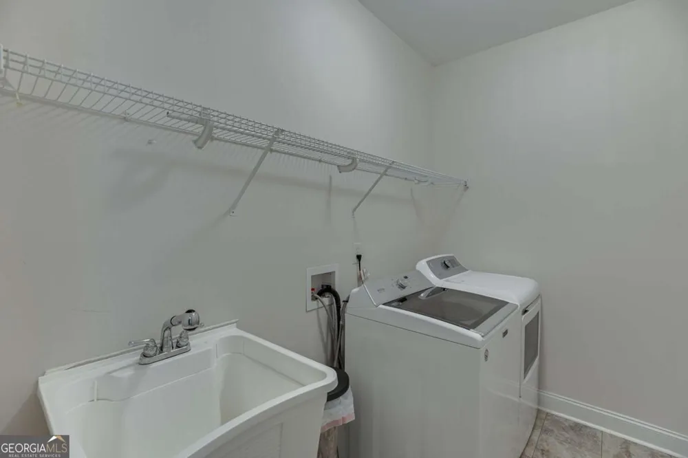 6440 Deep Woods CT Flowery Branch, GA 30542