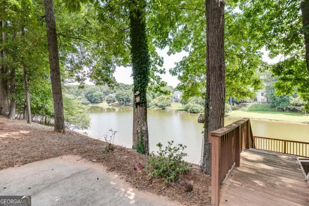 6440 Deep Woods CT Flowery Branch, GA 30542