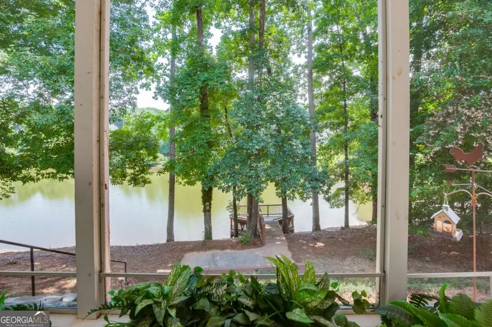 6440 Deep Woods CT Flowery Branch, GA 30542