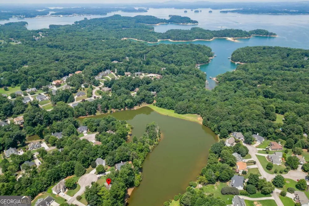 6440 Deep Woods CT Flowery Branch, GA 30542