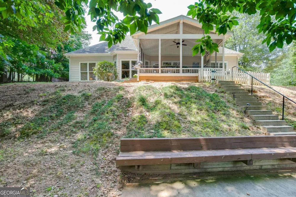 6440 Deep Woods CT Flowery Branch, GA 30542