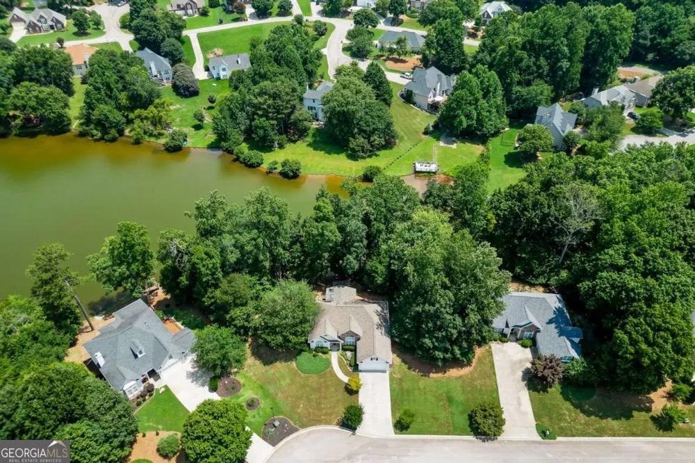 6440 Deep Woods CT Flowery Branch, GA 30542