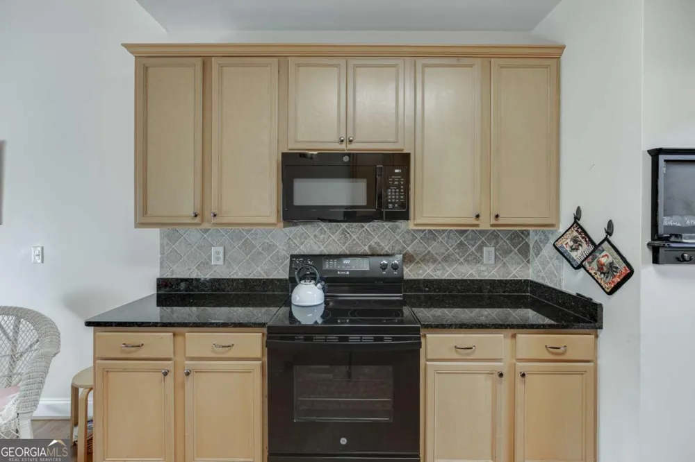 6440 Deep Woods CT Flowery Branch, GA 30542