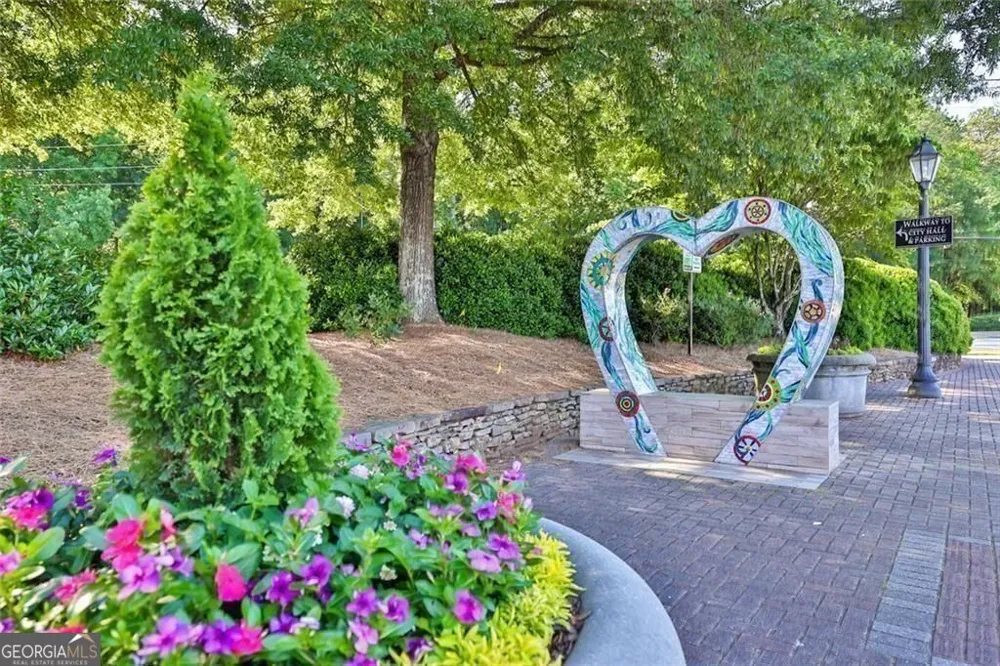 120 Green Oak DR Roswell, GA 30075