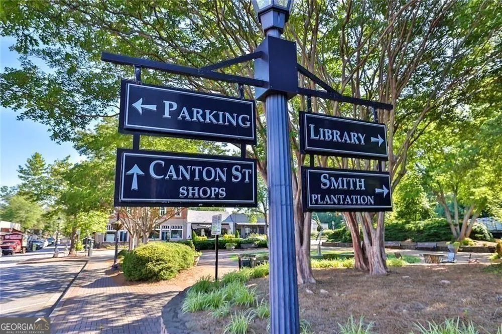 120 Green Oak DR Roswell, GA 30075