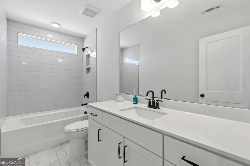203A Sunshower RDG Canton, GA 30114