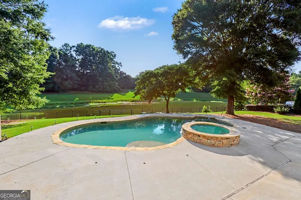 1738 Mulberry Lake DR Dacula, GA 30019