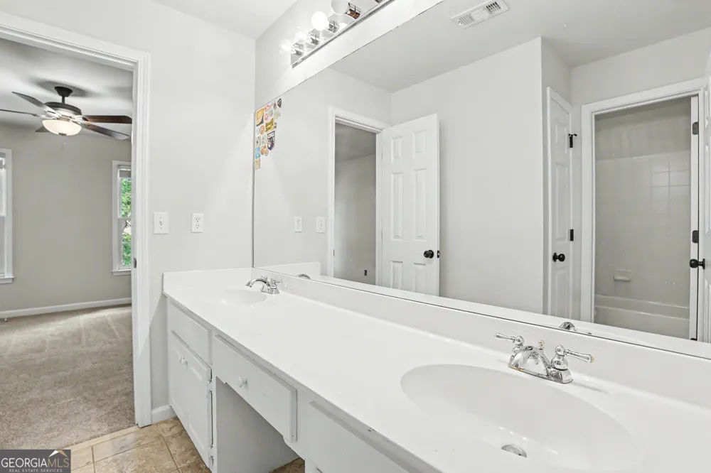 1738 Mulberry Lake DR Dacula, GA 30019