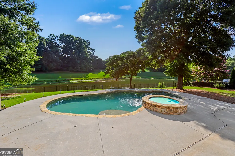 1738 Mulberry Lake DR Dacula, GA 30019