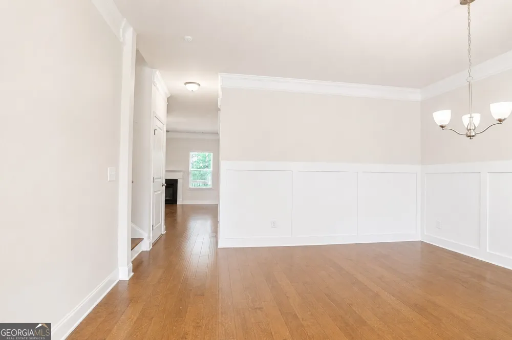 5381 Woodline View Cir Auburn, GA 30011