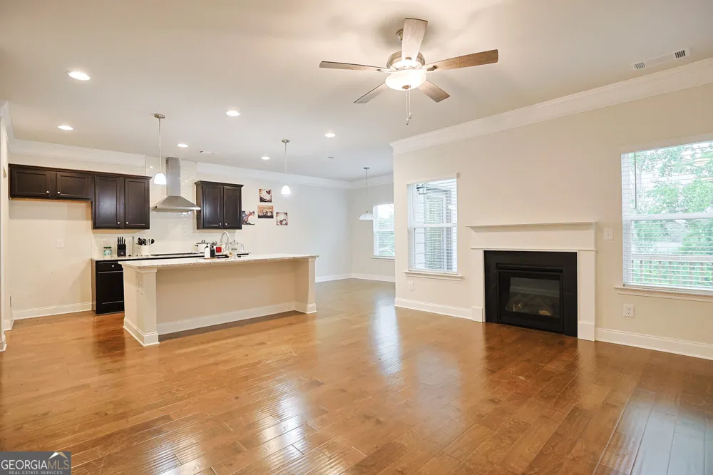 5381 Woodline View Cir Auburn, GA 30011