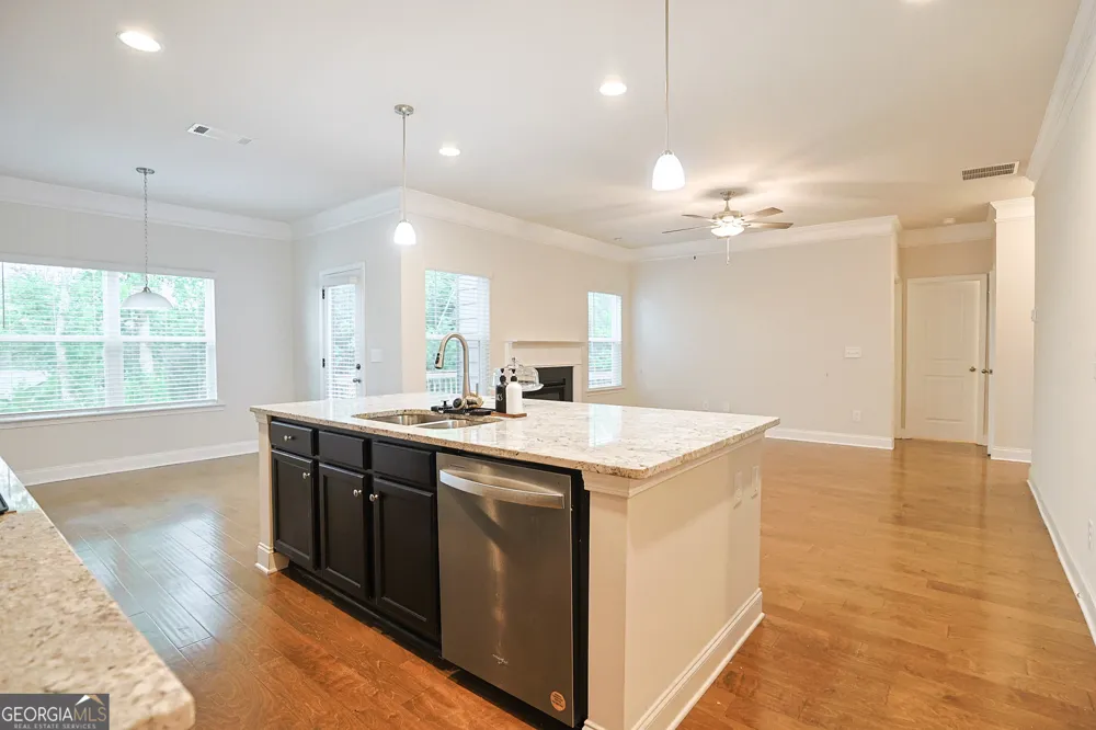 5381 Woodline View Cir Auburn, GA 30011
