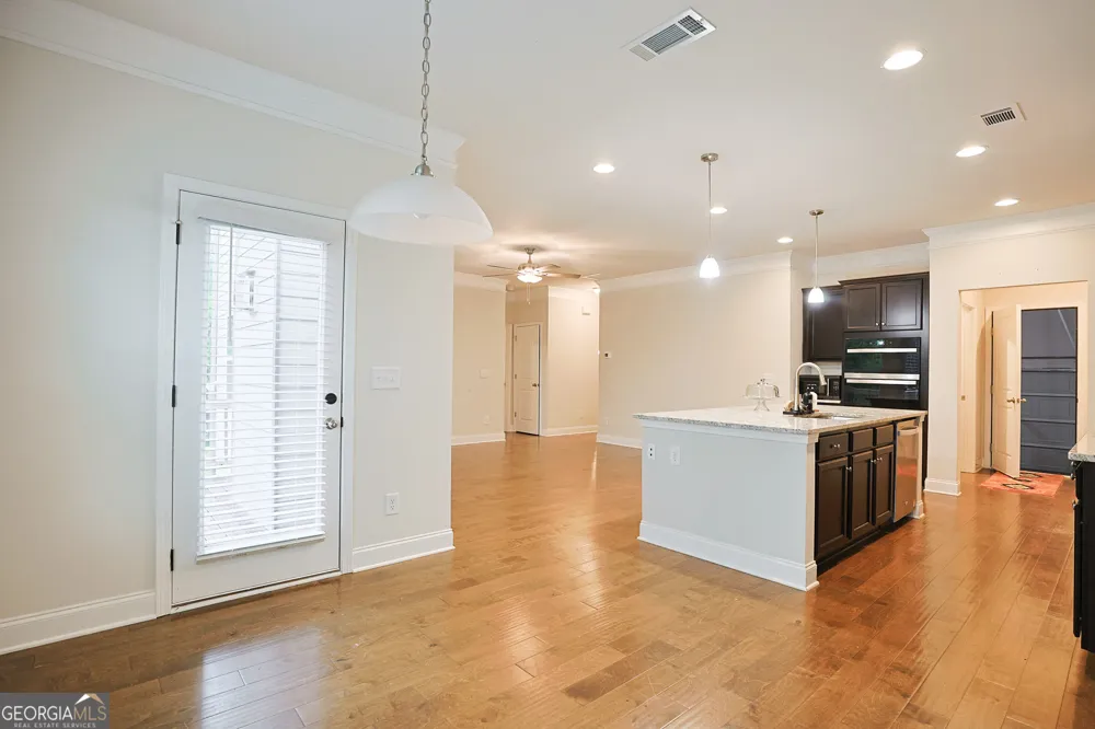 5381 Woodline View Cir Auburn, GA 30011