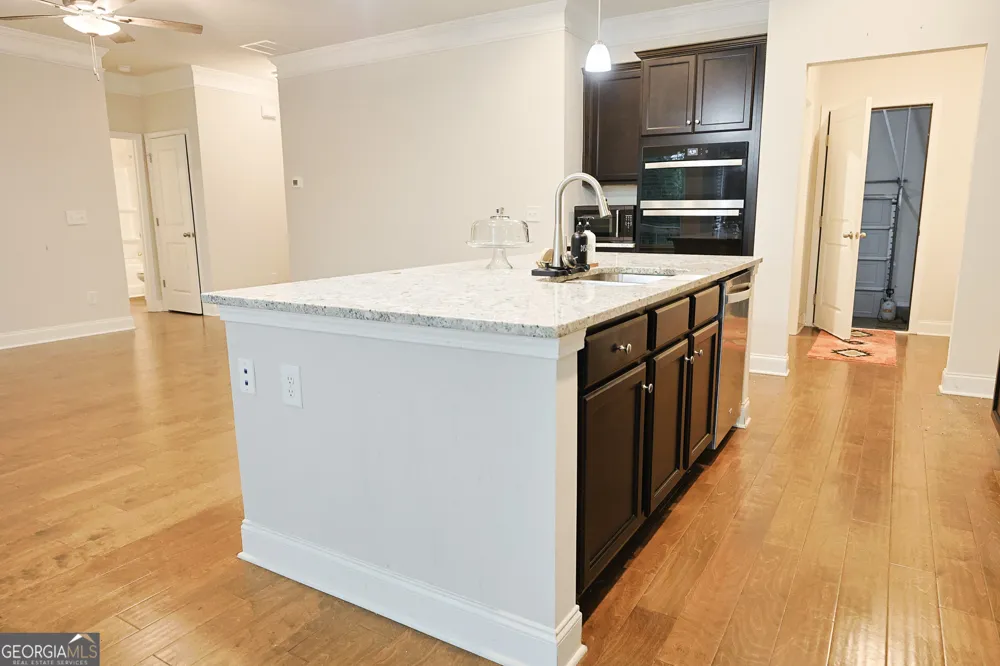 5381 Woodline View Cir Auburn, GA 30011
