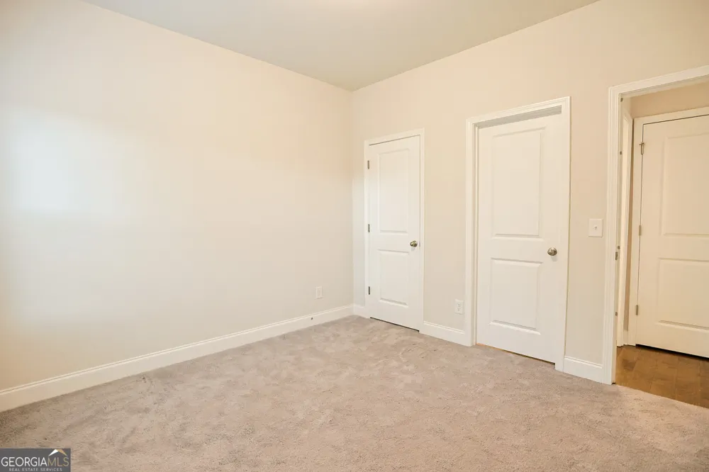 5381 Woodline View Cir Auburn, GA 30011