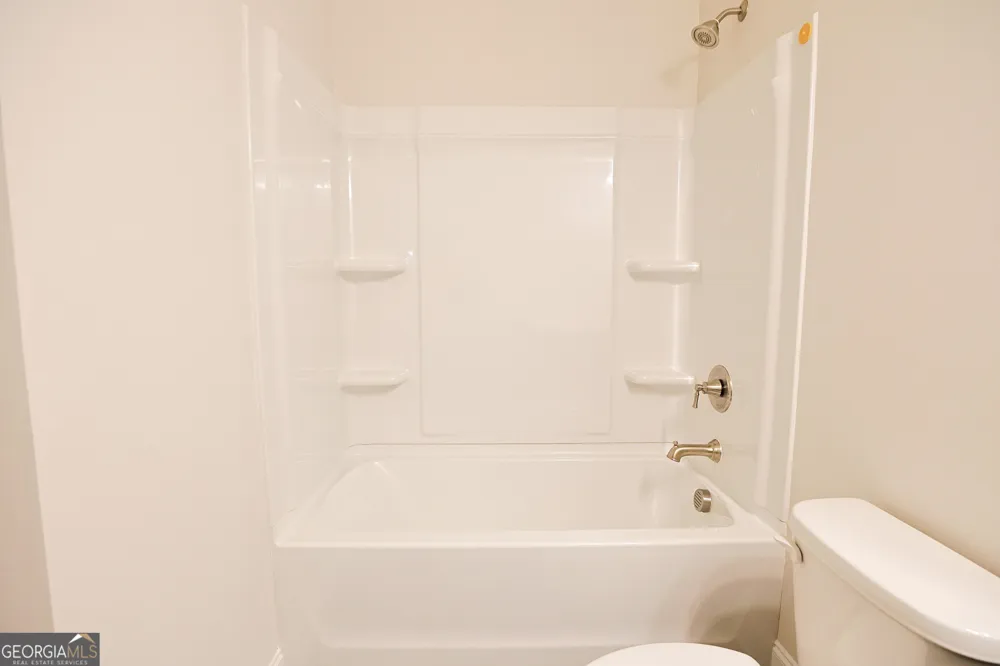 5381 Woodline View Cir Auburn, GA 30011