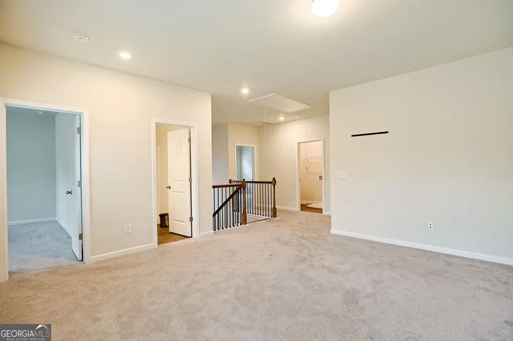 5381 Woodline View Cir Auburn, GA 30011