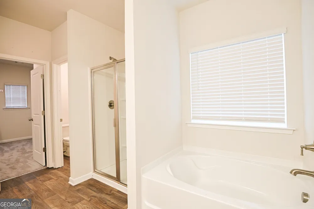 5381 Woodline View Cir Auburn, GA 30011