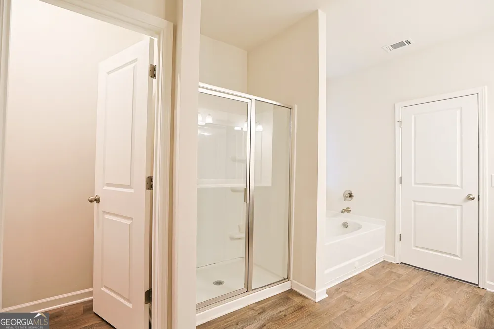 5381 Woodline View Cir Auburn, GA 30011