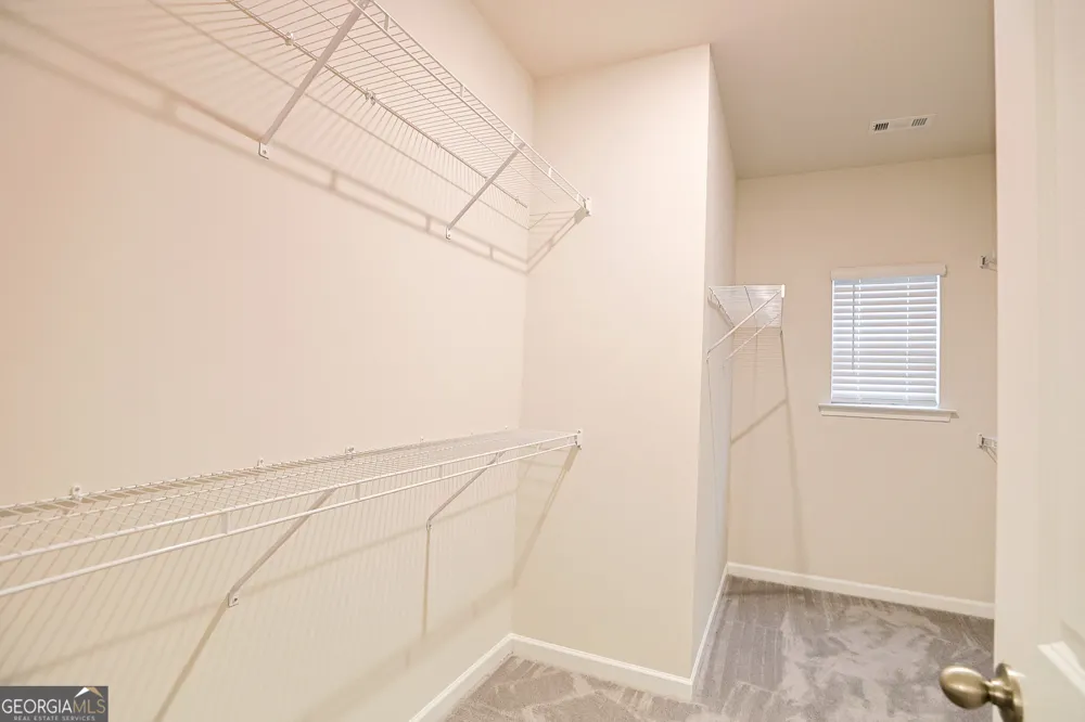 5381 Woodline View Cir Auburn, GA 30011