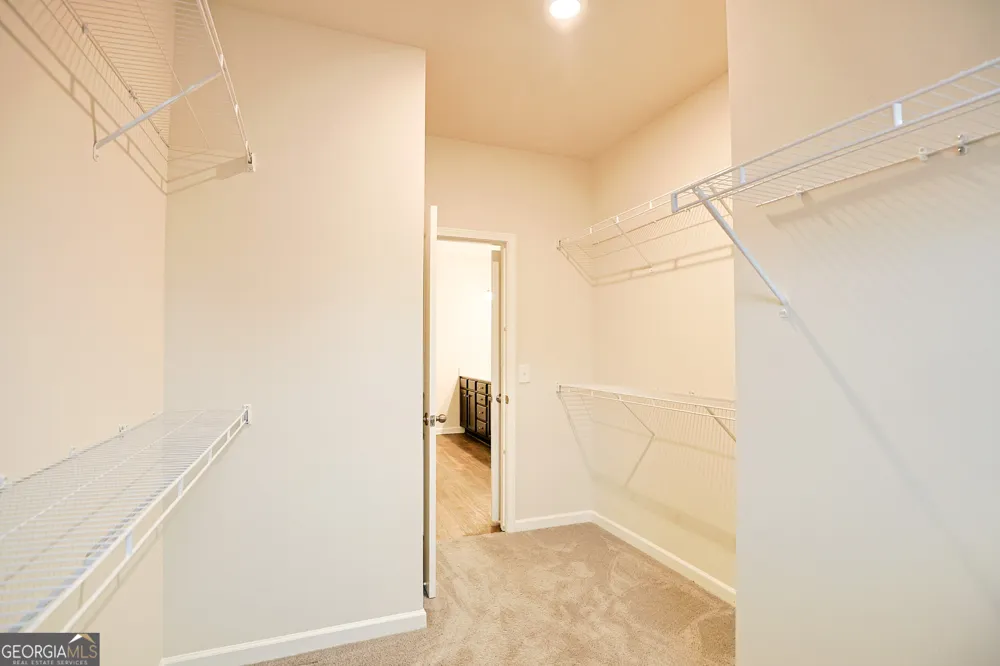 5381 Woodline View Cir Auburn, GA 30011