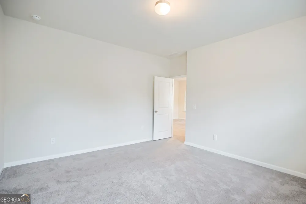 5381 Woodline View Cir Auburn, GA 30011