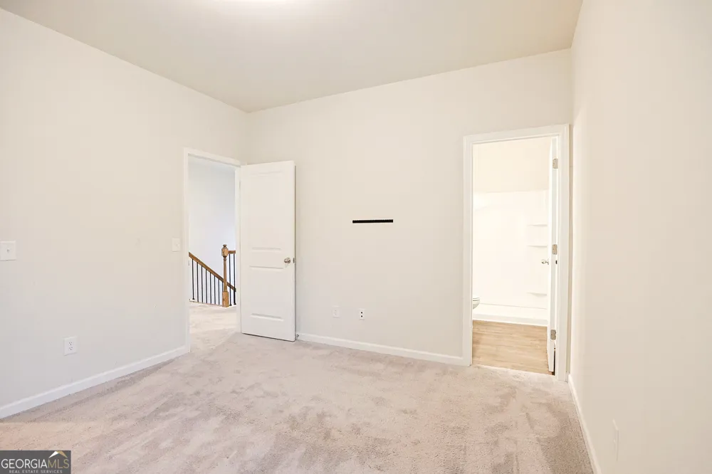 5381 Woodline View Cir Auburn, GA 30011