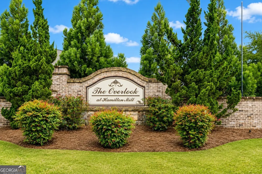 5381 Woodline View Cir Auburn, GA 30011