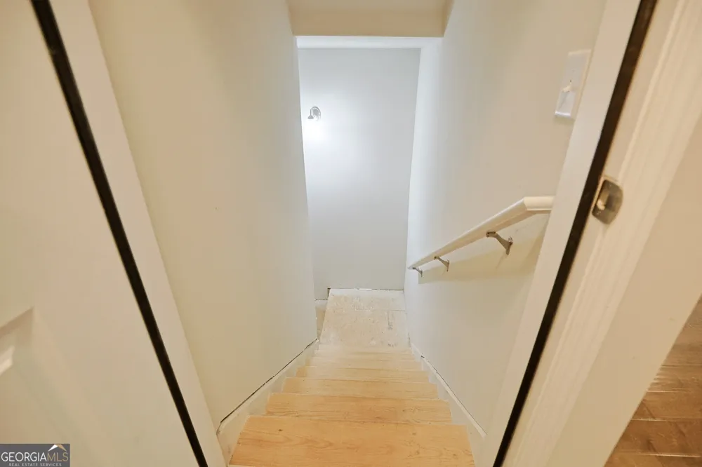 5381 Woodline View Cir Auburn, GA 30011