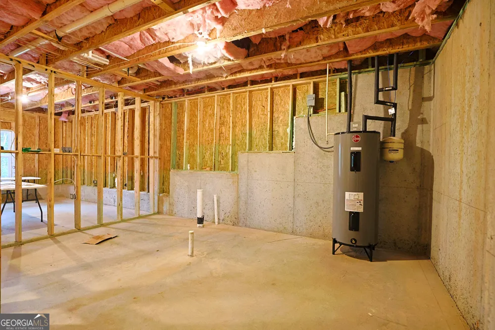 5381 Woodline View Cir Auburn, GA 30011