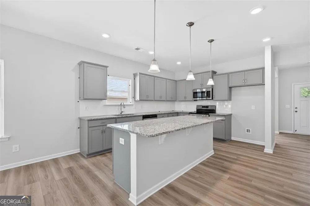 103 Meadowview CT Carrollton, GA 30117
