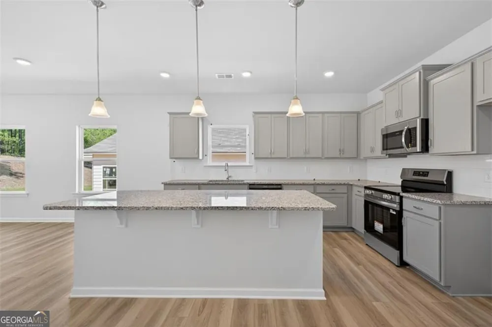 103 Meadowview CT Carrollton, GA 30117