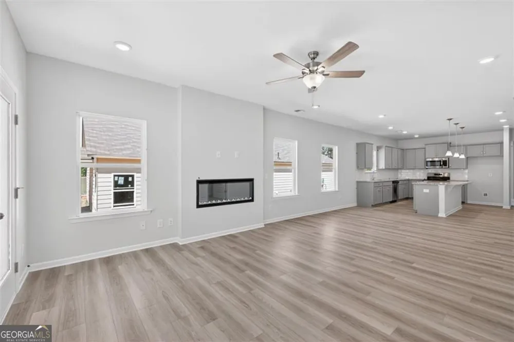 103 Meadowview CT Carrollton, GA 30117
