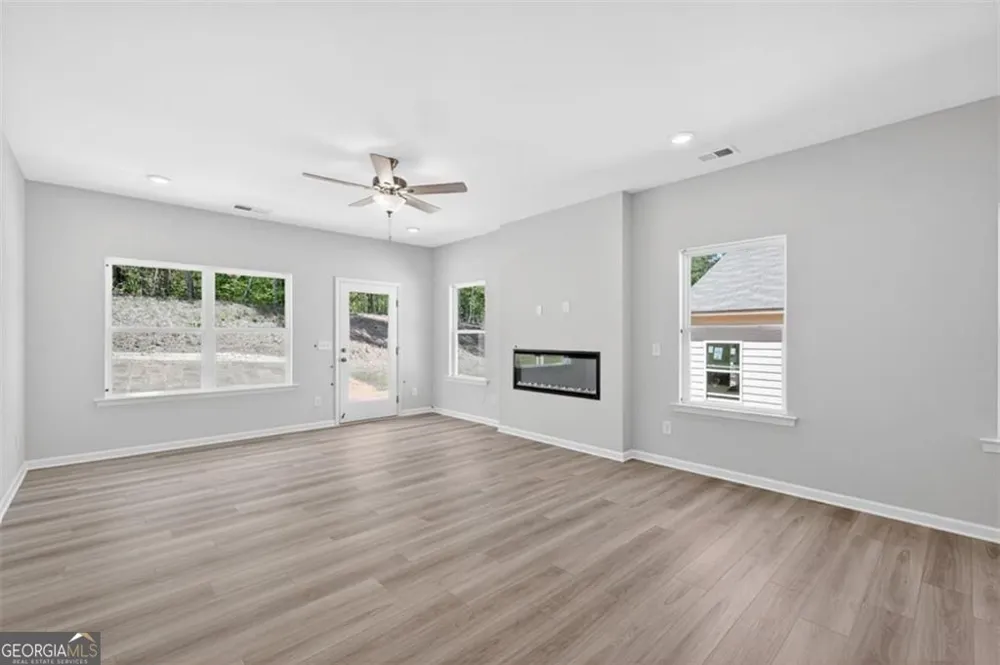 103 Meadowview CT Carrollton, GA 30117
