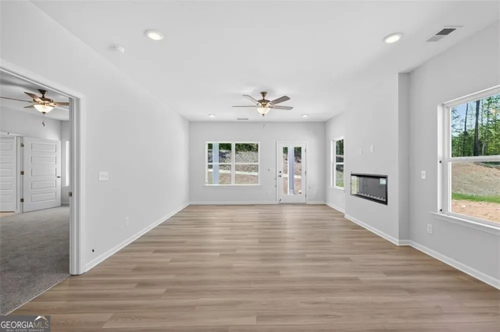 103 Meadowview CT Carrollton, GA 30117