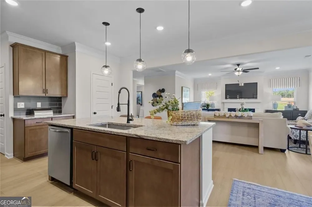 106 Meadowview CT Carrollton, GA 30117