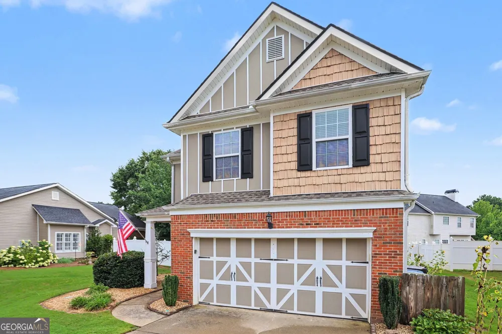 211 Meadow RUN Carrollton, GA 30116