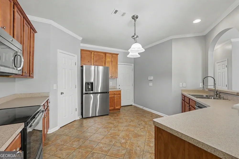 211 Meadow RUN Carrollton, GA 30116