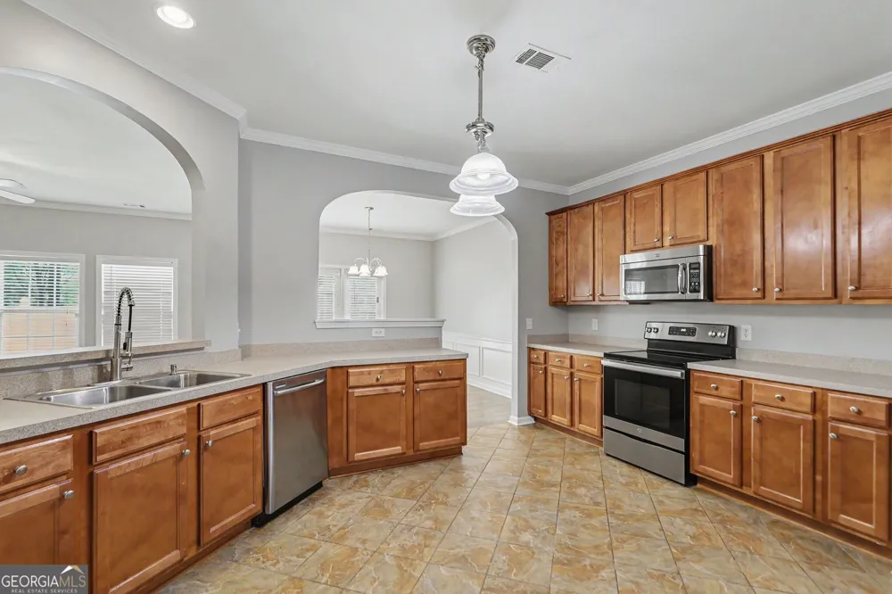 211 Meadow RUN Carrollton, GA 30116