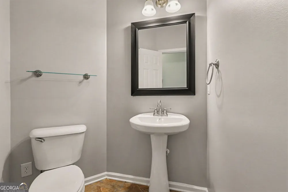 211 Meadow RUN Carrollton, GA 30116