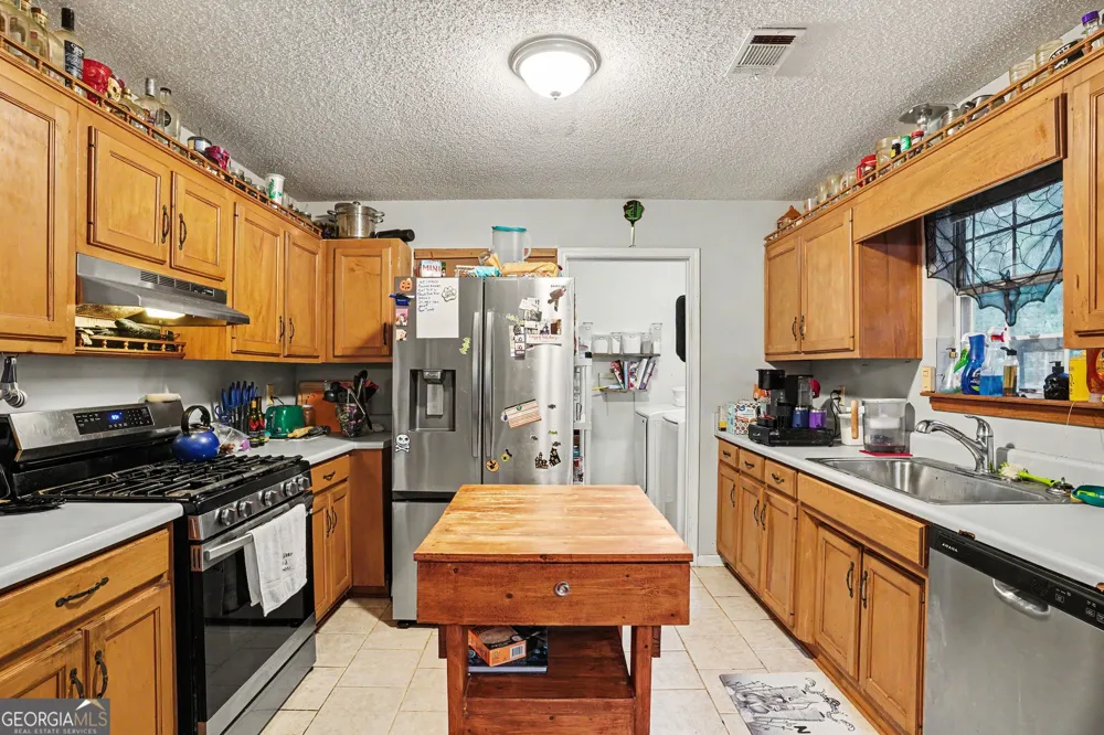 205 Woodcrest DR Covington, GA 30016