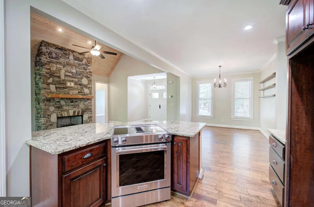 25 Mountain Creek TRL NE Fairmount, GA 30139