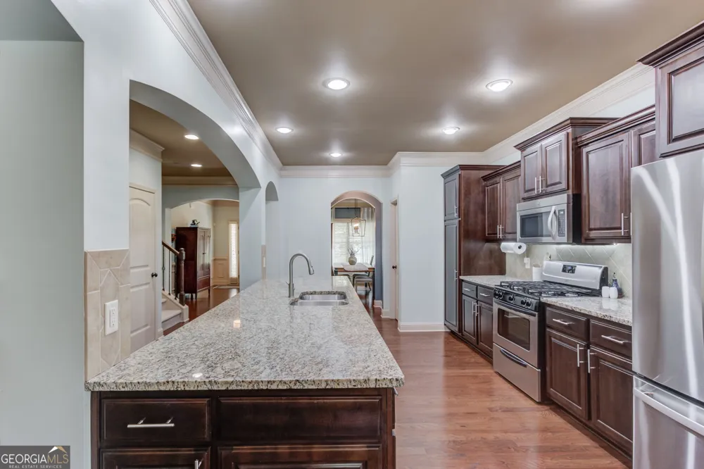 3798 Saddlemaker DR Buford, GA 30519