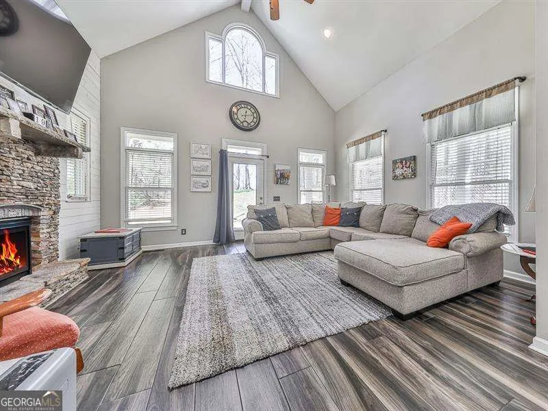 1206 Garden ROW NE Dalton, GA 30721